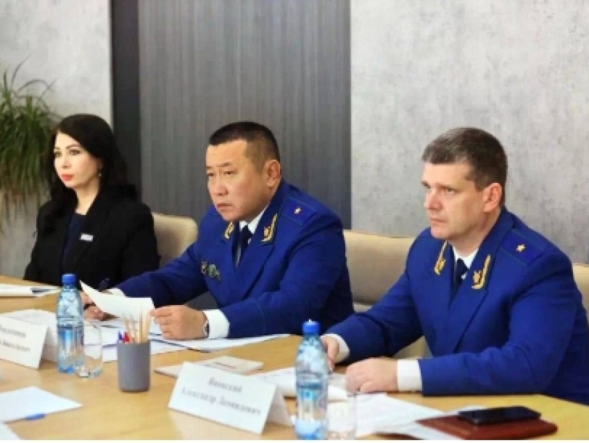 В Забайкалье начальник управления Генпрокуратуры России по ДФО Андрей Мондохонов провел личный прием участников специальной военной операции и членов их семей